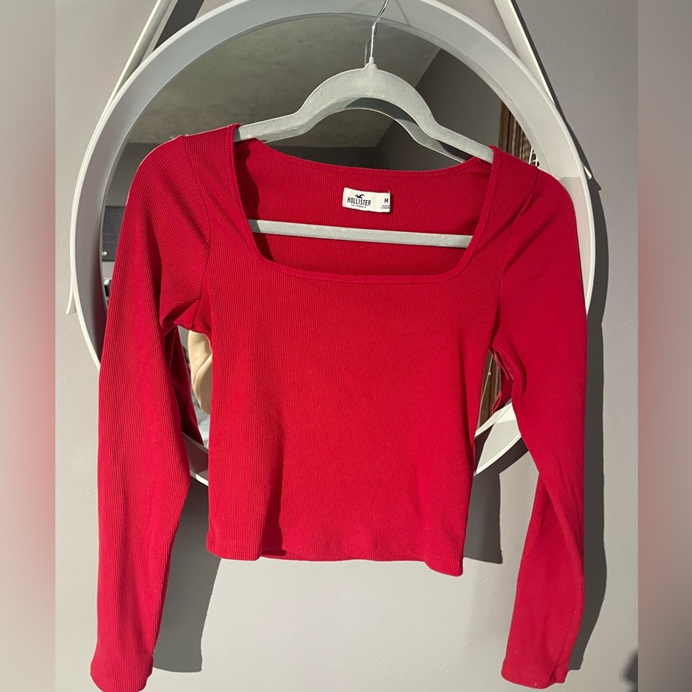 red hollister long sleeve size medium